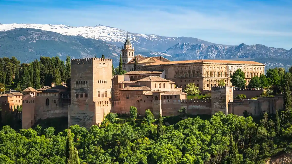 pesona-alhambra-keajaiban-arsitektur-dan-sejarah-di-granada